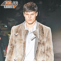 LV 2011秋冬男裝，毛毛亦是設計重點。