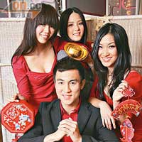 譚俊彥率師妹李曼筠（後左起）、冼色麗、王仲欣一齊祝讀者新年行好運。