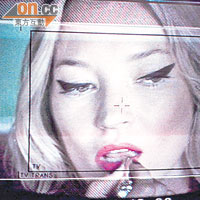 姬摩絲成為Dior誘惑唇膏全球代言人。