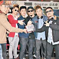 吳彥祖（左）為24味舉行新碟簽名會。