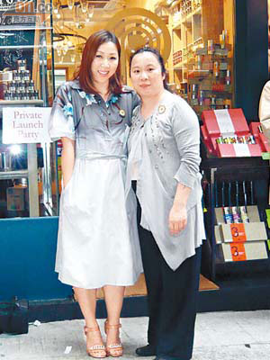 余詠君（右）與吳翠寶為新店當嘉賓。