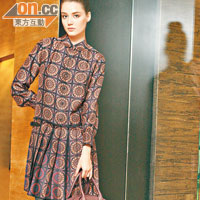 2 in 1 Printed dress　$26,300<br>May綴鴕鳥手袋　$17,900	Boots（未定價）