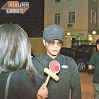 孫耀威接受有線主持訪問，未知無綫是否怕尷尬而沒叫記者到場。