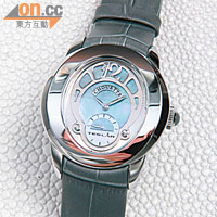 灰色腕錶配真皮鱷魚紋錶帶　$5,300