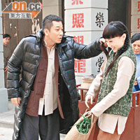 吳卓羲與朱晨麗寓排戲於娛樂。