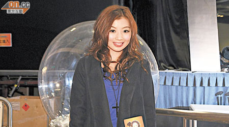 葉慧婷為遊戲展擔任嘉賓，率先試玩新遊戲。