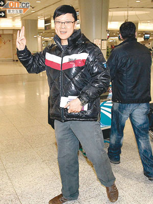 陳志雲昨日與朋友吃飯後，出發去機場離港遊學。