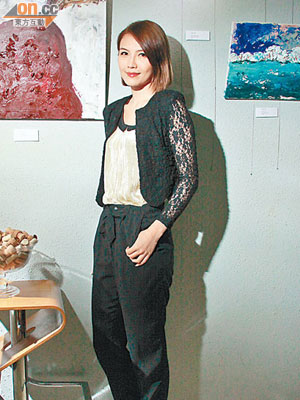 陳樂榣在酒廊舉行作品展。