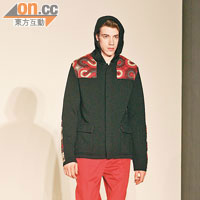 Duffle coat沿用短身設計，帶點東方元素。