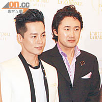 Alvin Goh（左）與品牌經理Yoshiaki Okabe合照。