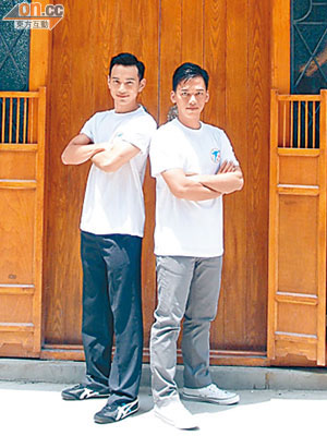 王梓軒（左）為演活白鶴派弟子，苦練詠春及散打近一年。