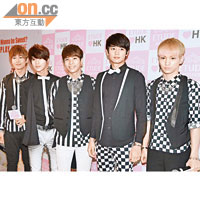 （左起）溫流、泰民、鐘鉉、珉豪、Key