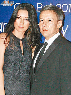 李夏美茜與夫婿李國緯拍拖捧場。