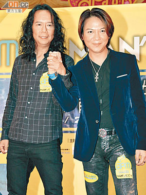吳國敬（右）及鄧建明為四月舉行的兩場演唱會開記招。