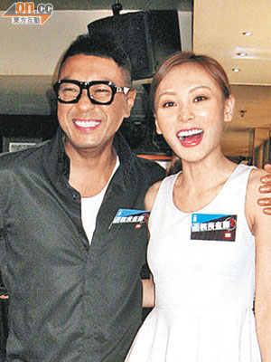 何佩瑜與姜皓文合作拍電台劇集。