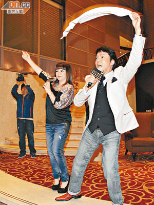 露雲娜與賈思樂在欣賞會中落力獻唱，吸引不少粉絲捧場。