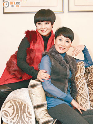 陳寶珠（右）、梅雪詩戲台上演繹才子佳人，要完全投入深愛對方！