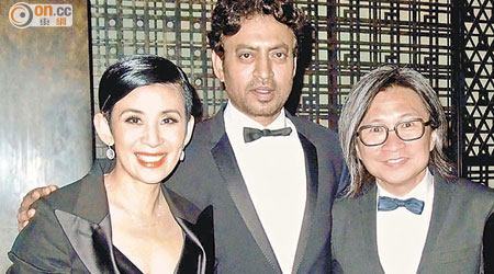 陳可辛和吳君如把握機會與影帝Irrfan Khan（中）合照。