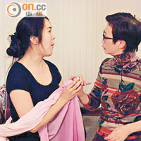 李沛妍（左）跟阿刨排戲時感受到前輩的演戲功力。