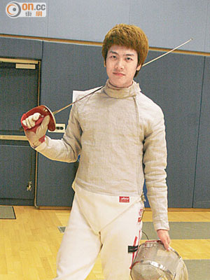 來自香港的GOT7成員Jackson以前是劍擊運動員。