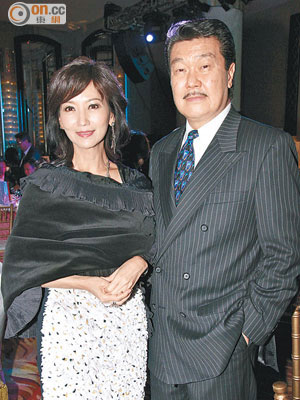 黃錦燊支持太太趙雅芝為慈善出力。 