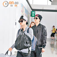 EXO隊長Suho（左）及成員世勛於昨日離港。