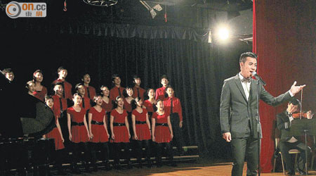 梁漢文拍MV請來了30人合唱團伴唱，預演開騷。