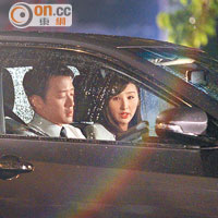 陳智燊只需在車內與高Ling拍攝談心戲份，幸福得多！