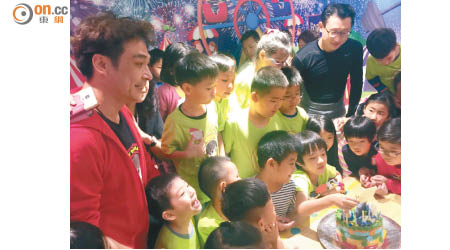 吳鎮宇廣邀近廿位小朋友為兒子慶生。