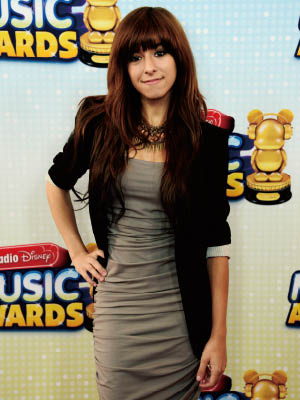 Christina前年參加《完美Sing戰》獲第三名進軍樂壇，惜Sing途短暫。