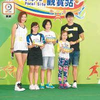 李思雅和吳業坤到商場出席為奧運打氣的活動。