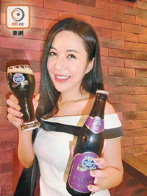 自言酒量麻麻的筱靖，欣賞手工啤酒較新鮮。