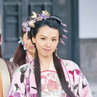 陳煒在和歐陽震華合演的《東坡家事》中飾演柳月娥。