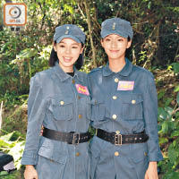 譚凱琪（左）與蔡思貝穿軍服拍外景。