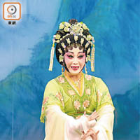 陳韵紅是國家一級演員，中國戲劇梅花獎得主。