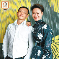 楊雅喆（左）