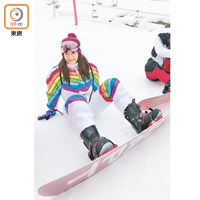 湯洛雯自言太耐冇玩Snowboard，才一時失重心扭傷。