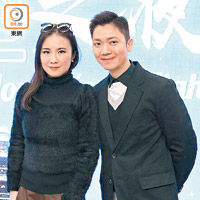 李丞責與太太劉倩婷結伴出埠工作。