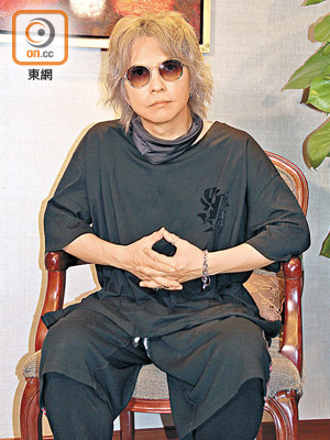 HYDE講起YOSHIKI即讚不絕口。