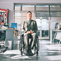 黃智賢全程坐輪椅拍劇。