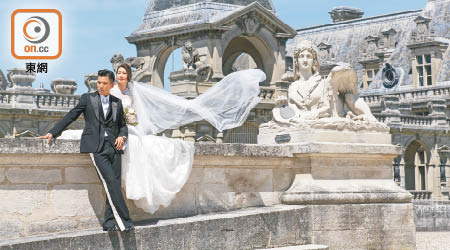 陳山聰與女友到法國影婚照，充滿浪漫唯美感！