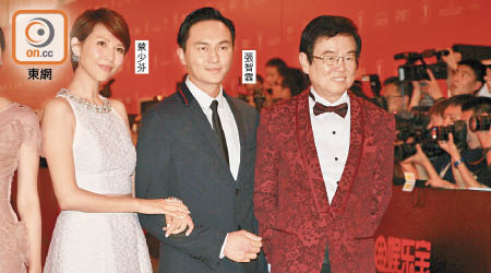 黃百鳴（右）向來緊張香港電影業，諗盡辦法救市。