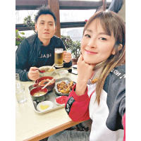 張名雅與老公早前在日本又玩又食，依家得個睇字。