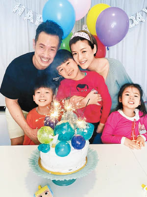 大仔生日，陳豪與陳茵媺一家人慶祝。