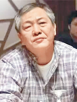 王鍾既是演員亦是導演，作品無數。