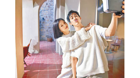 楊千嬅與李治廷相識多時，終有機會合作拍MV。