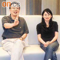 新地代理周國賢（左）表示，濱南3近兩日銷情已達推盤量八成。	（黎達豪攝）