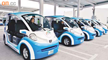 上海世博所用的逾百輛乘用小電車，均由天能生產的硅膠電池推動。