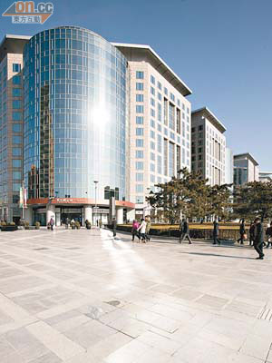 滙賢主要資產為北京東方廣場，去年租金收入達22.7億元人民幣。