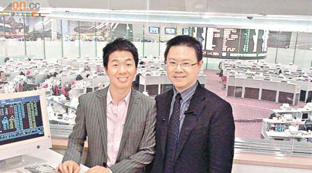 米蘭站主席姚君達（左）及上市保薦人招商證券香港董事總經理溫天納，日前到港交所參觀。